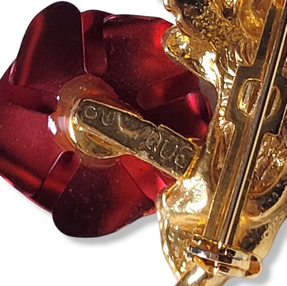 Cherub Rose Brooch - Picture 3 of 6